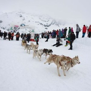 Le départ au col du Mont Cenis après une nuit de bivouac