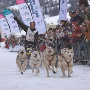 Le départ de la première manche dans le village de Lanslebourg